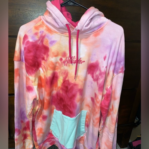 Unique Hollister Hoodie - Picture 1 of 6